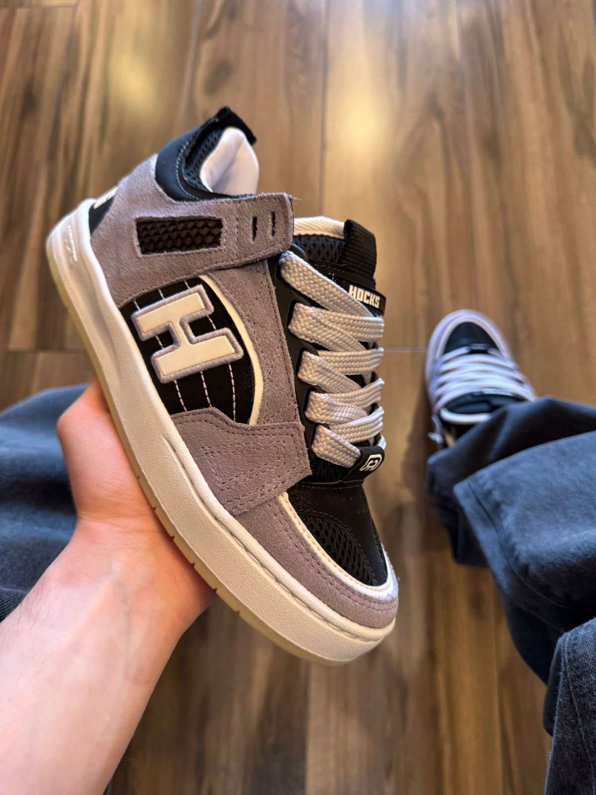 08 tenis hocks bold dark lavanda